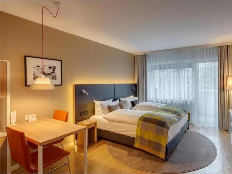 Frederics Muenchen City Schwabing Luaran gambar