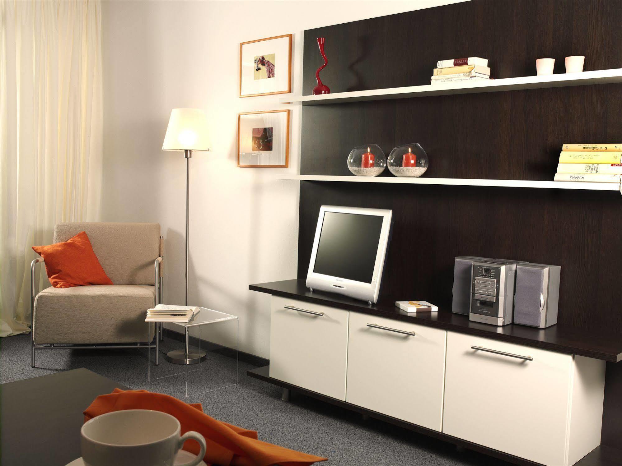 Frederics Muenchen City Schwabing Bilik gambar