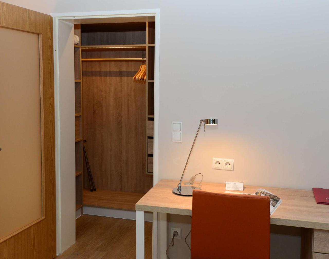 Frederics Muenchen City Schwabing Luaran gambar